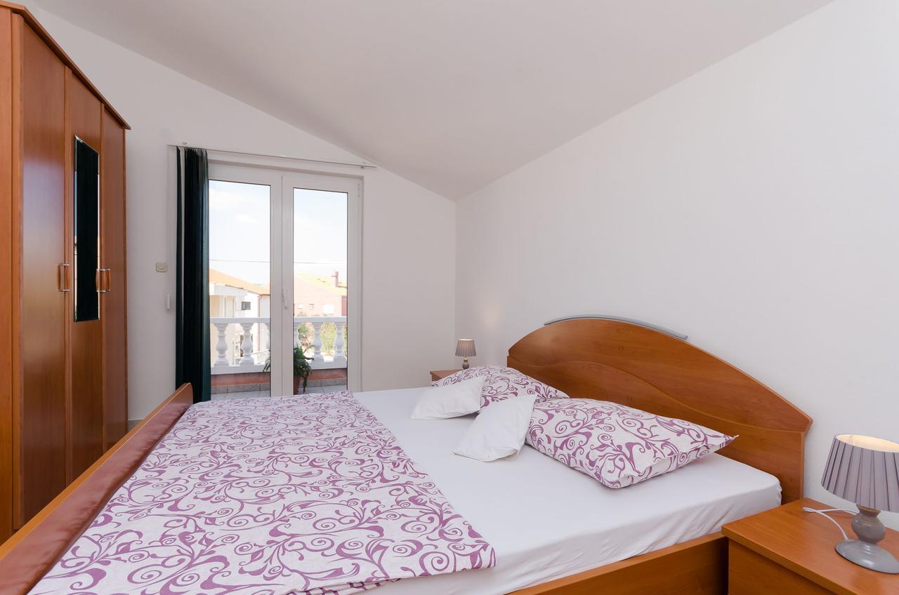Apartments Krunoslav Punat Exterior photo