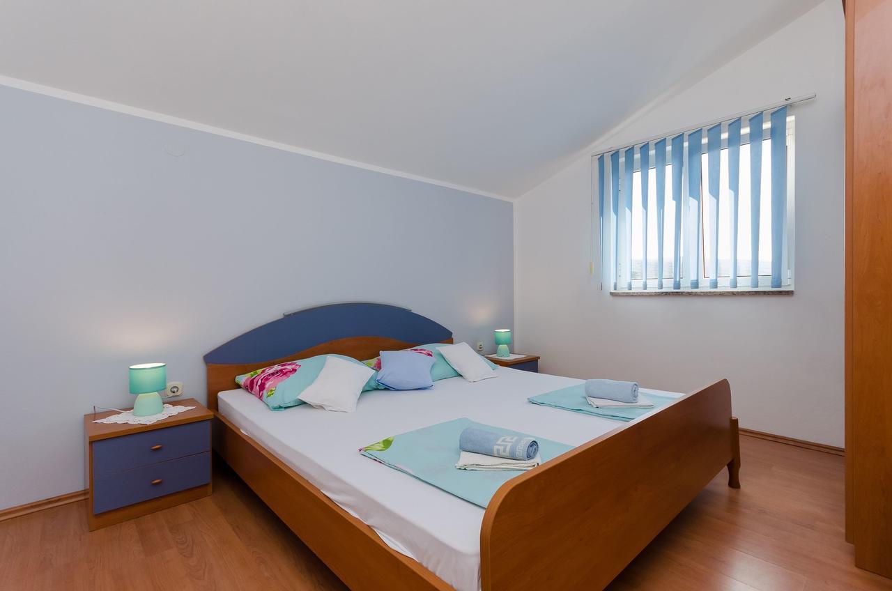 Apartments Krunoslav Punat Exterior photo