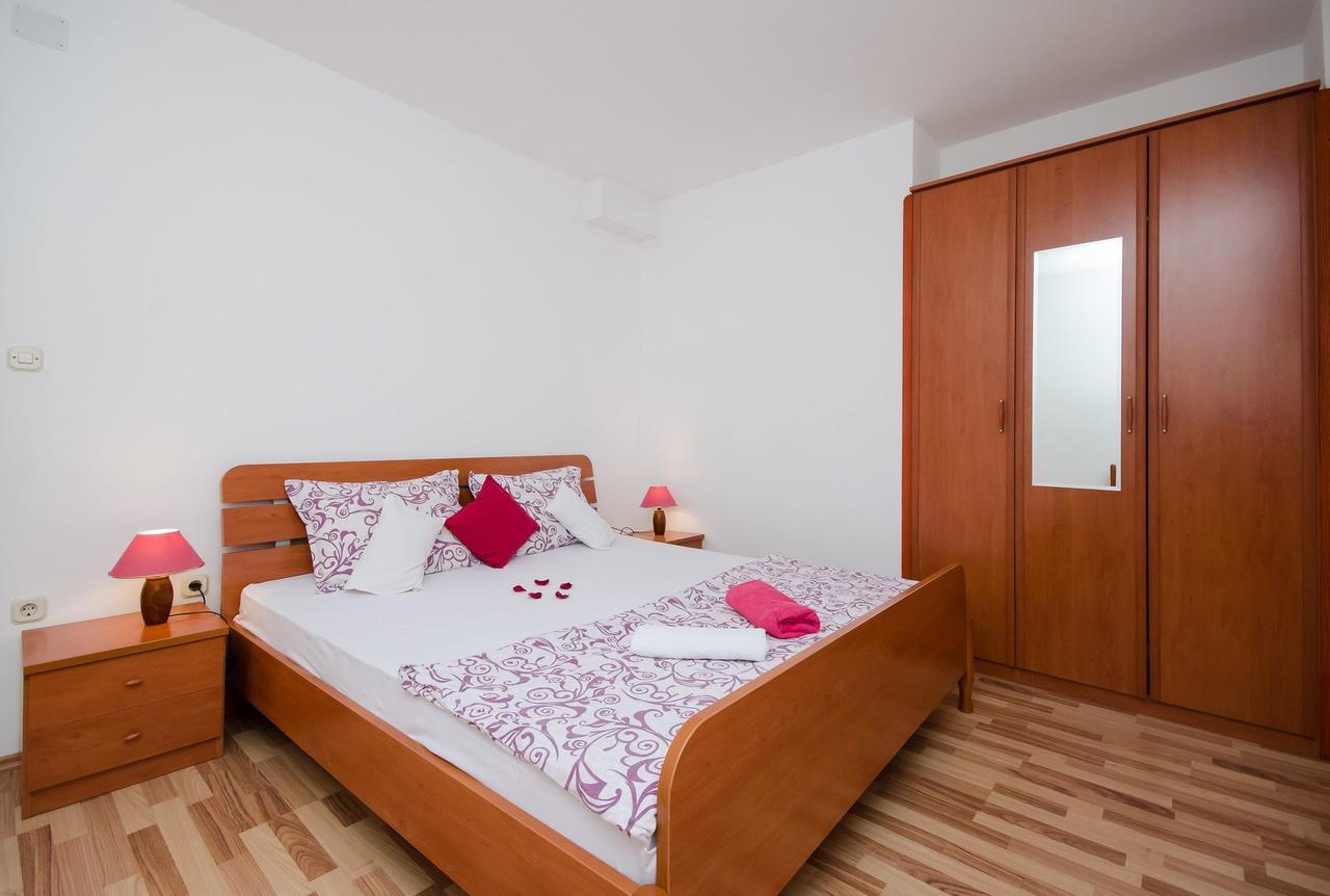 Apartments Krunoslav Punat Exterior photo
