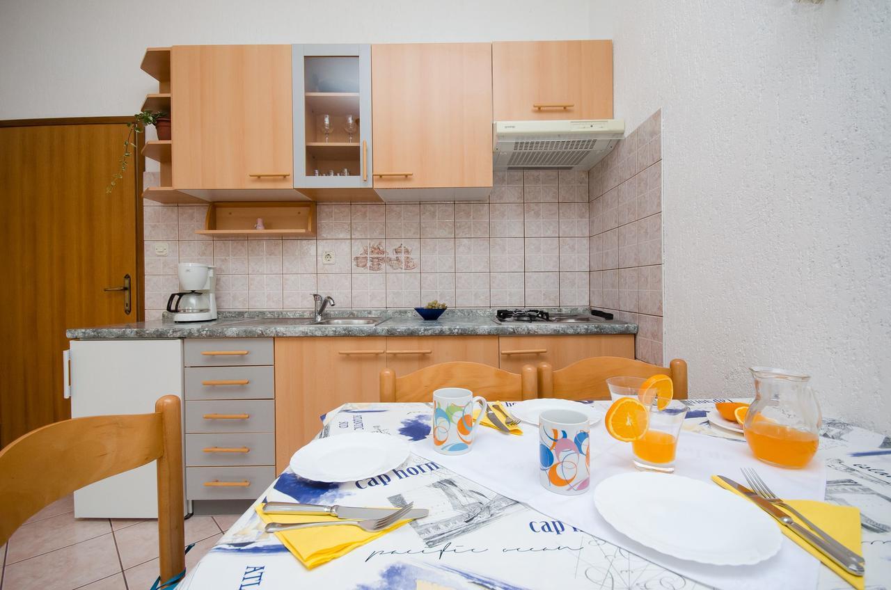 Apartments Krunoslav Punat Exterior photo