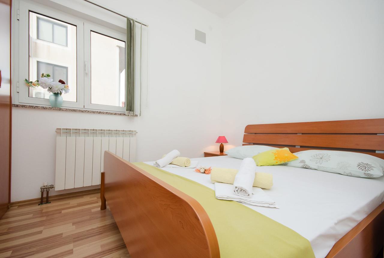 Apartments Krunoslav Punat Exterior photo