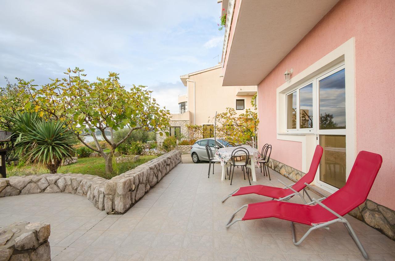 Apartments Krunoslav Punat Exterior photo