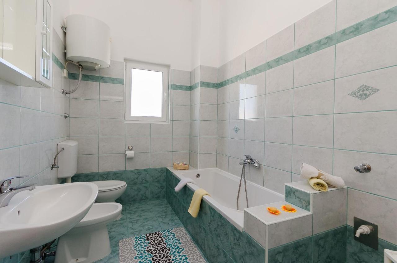 Apartments Krunoslav Punat Exterior photo